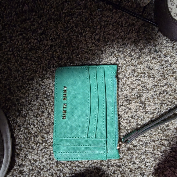 Anne Klein Vibrant Green Card Wallet - Picture 1 of 3